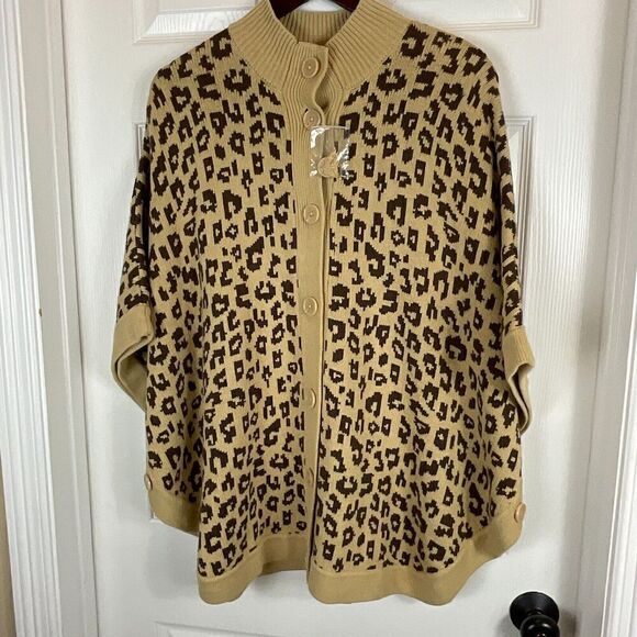 New Denim & Co Women Animal Jacquard Poncho Tan Brown Sz XL Button Front Cape U3 - Picture 3 of 11